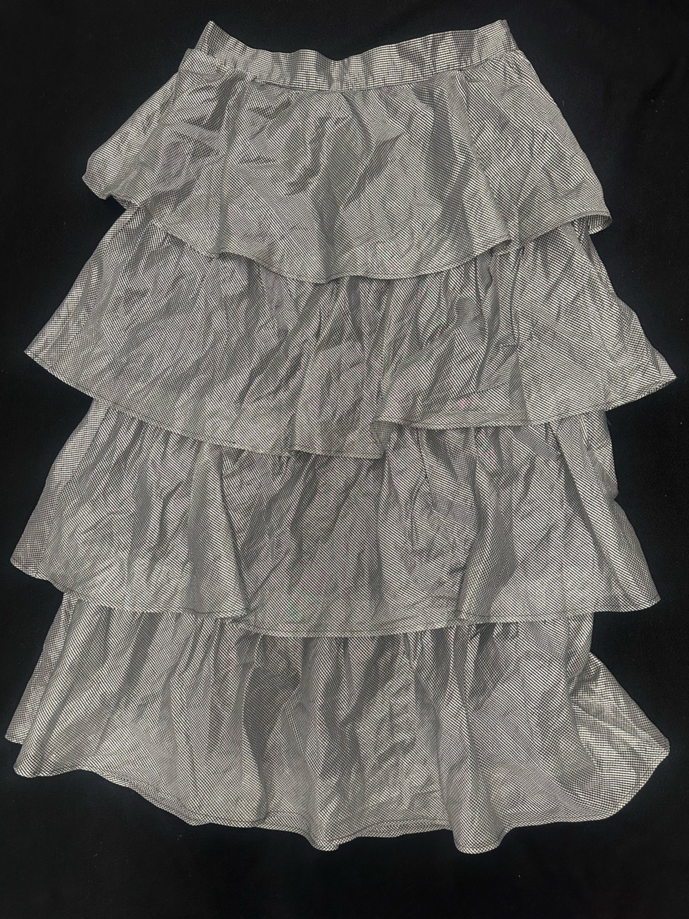 Vineyard Vines Tiered Ruffle Midi Skirt - Silver
, Gold
